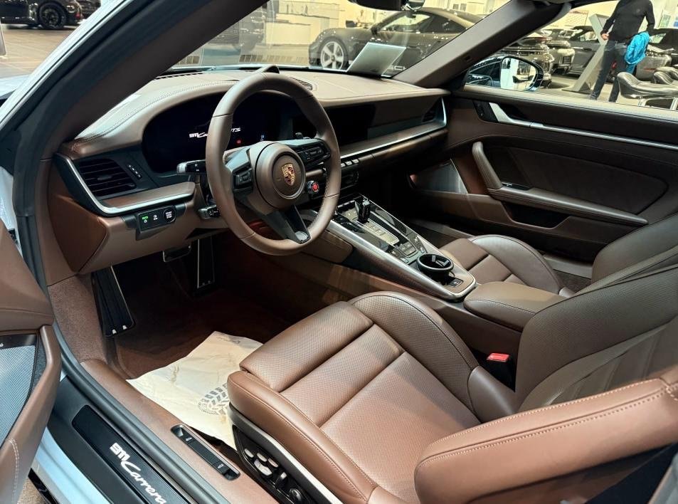 Porsche 992 Carrera 4 GTS — photo 3